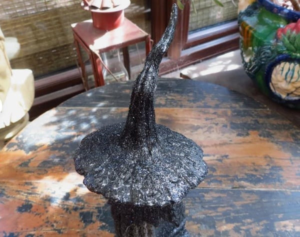 🔥LAST DAY 49% OFF - 🧙♀️💫Handmade Black Witch Statue: The Guardian of Your Home
