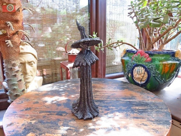 🔥LAST DAY 49% OFF - 🧙♀️💫Handmade Black Witch Statue: The Guardian of Your Home